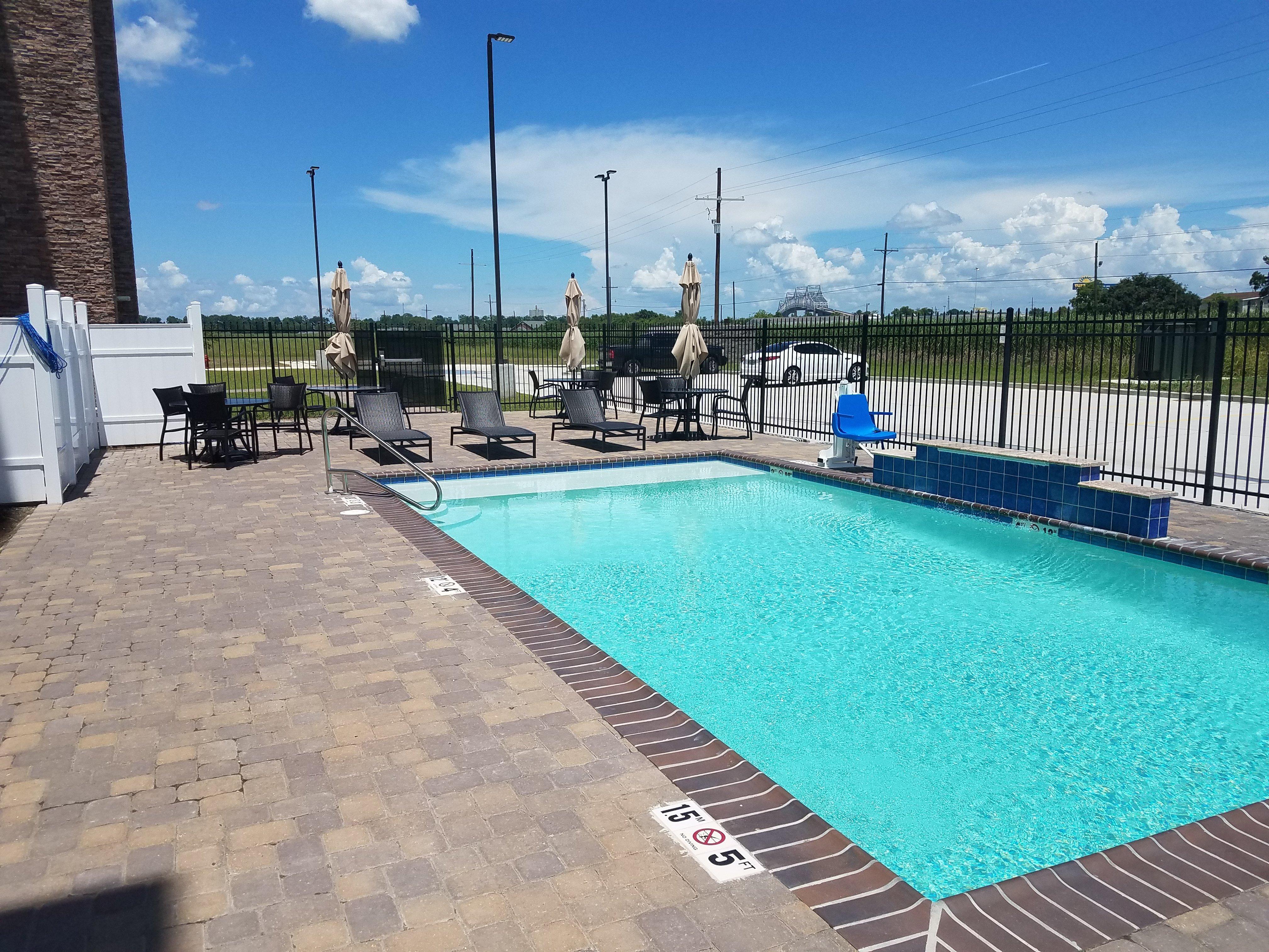 Holiday Inn Express Donaldsonville By Ihg Exterior photo