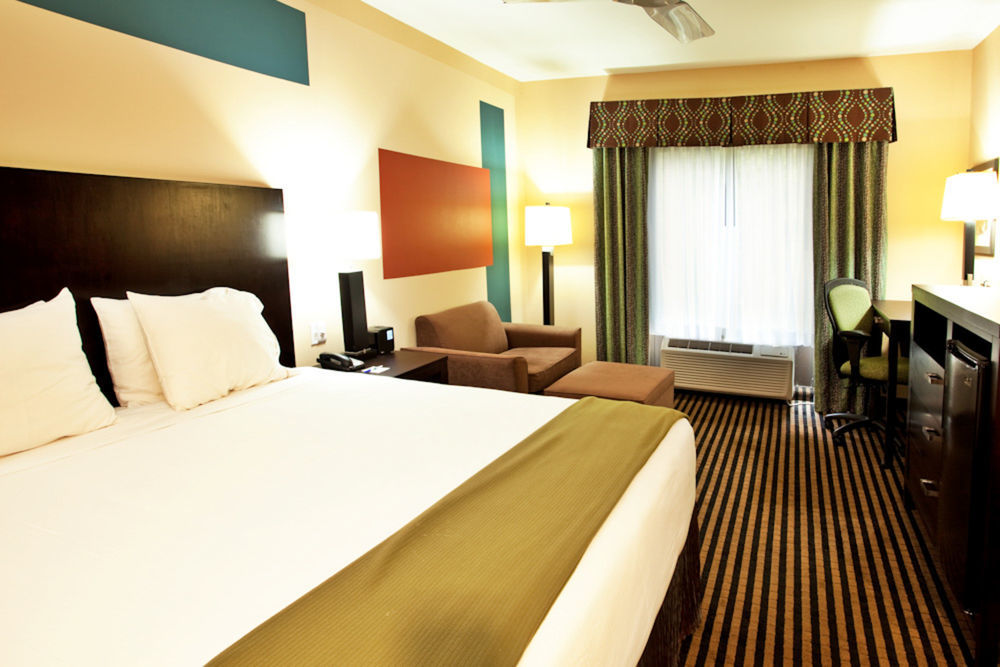 Holiday Inn Express Donaldsonville By Ihg Exterior photo